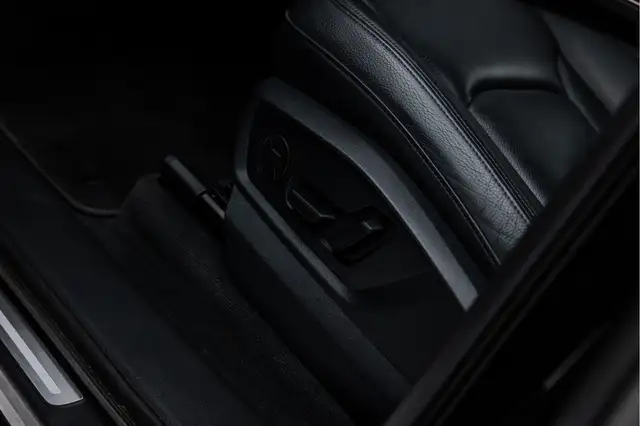 Audi Q7 view 26