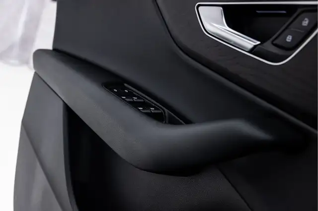 Audi Q7 view 22