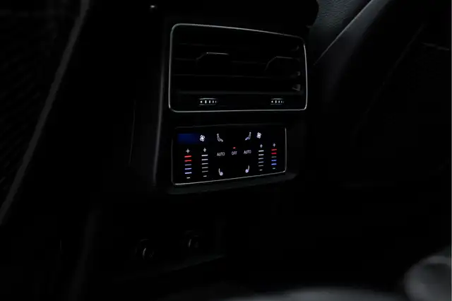 Audi Q7 view 19
