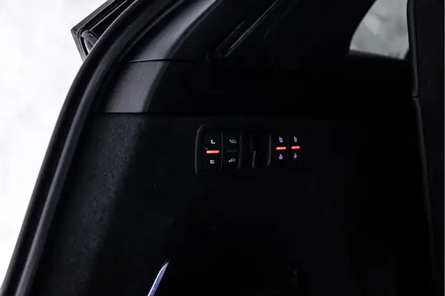 Audi Q7 view 15