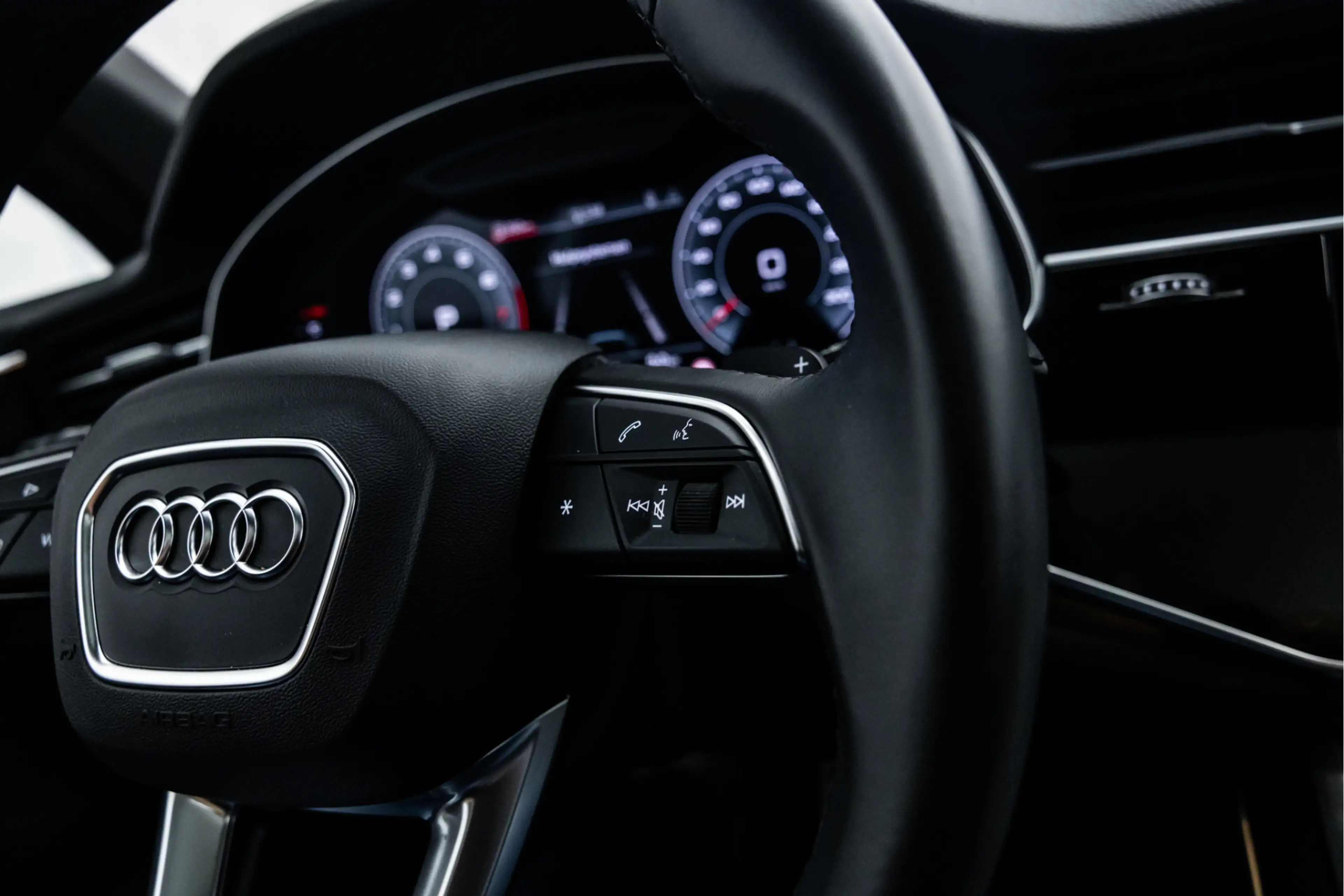 Audi Q7 55 TFSI V6 Quattro Pro Line Advanced 7p | Pano | 2 — photo 33