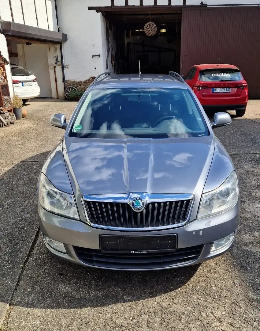 Skoda Octavia Ambition Grey - 1