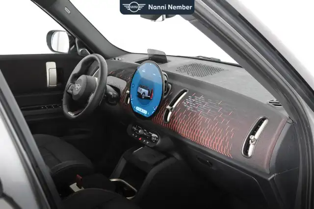 MINI Countryman view 8