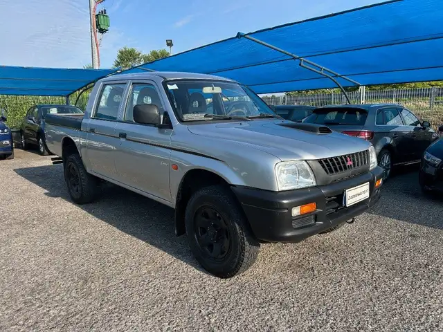 Mitsubishi L200 2.5 TDI 4WD Double Cab Pick-up-UNICO PROPRIETARIO