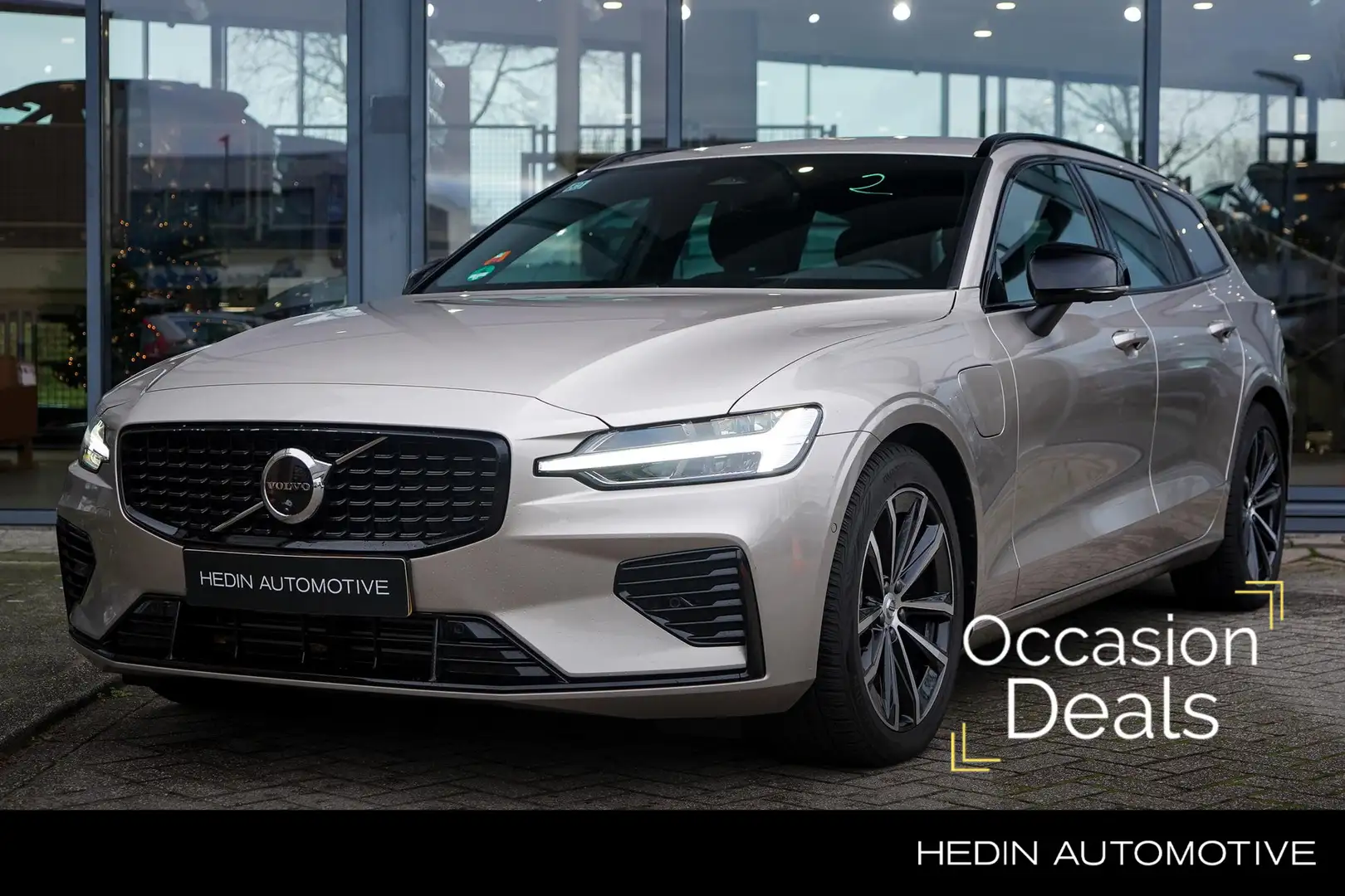 Volvo V60 2.0 T6 Plug-in hybrid AWD Plus Dark | 2.000 kg tre Gris - 1