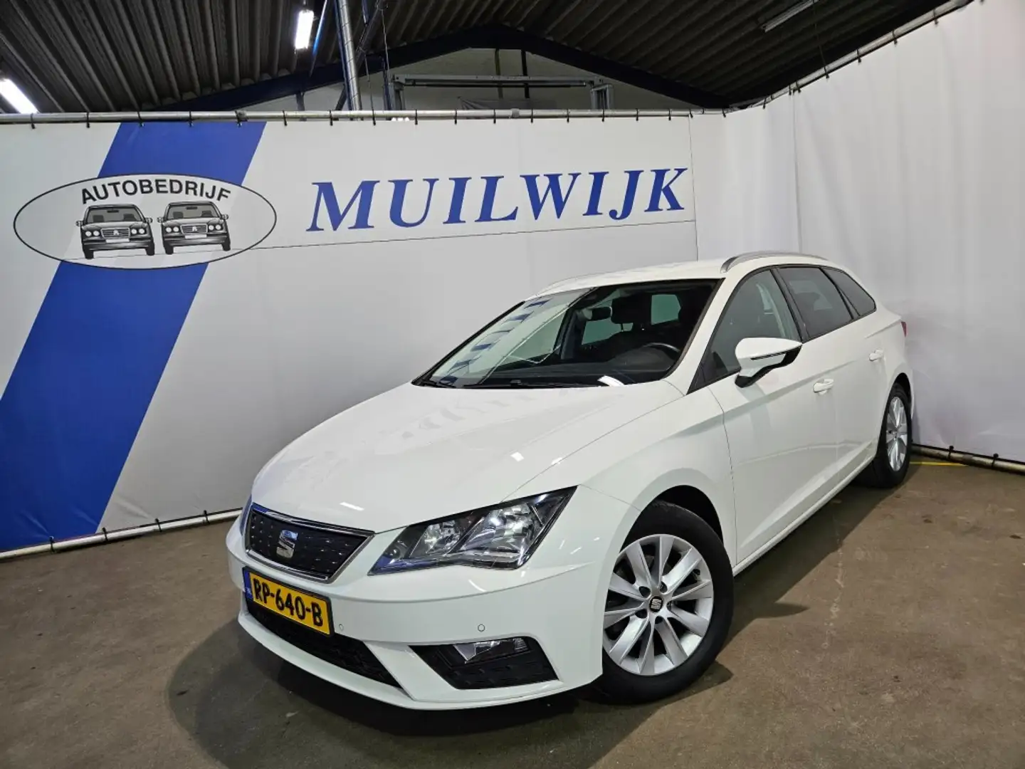 SEAT Leon ST 1.0 EcoTSI Style Business Intense / Navi / NL A Weiß - 2