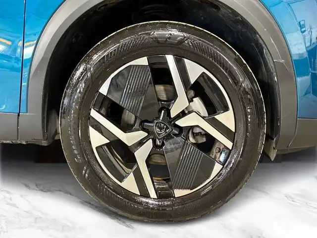 Peugeot 2008 view 8