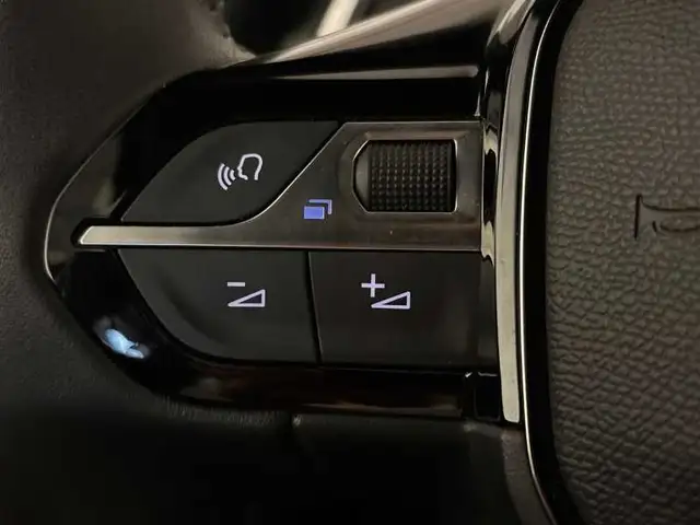 Peugeot 2008 view 20
