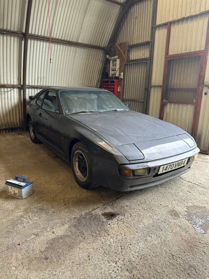 Porsche 944 - 2