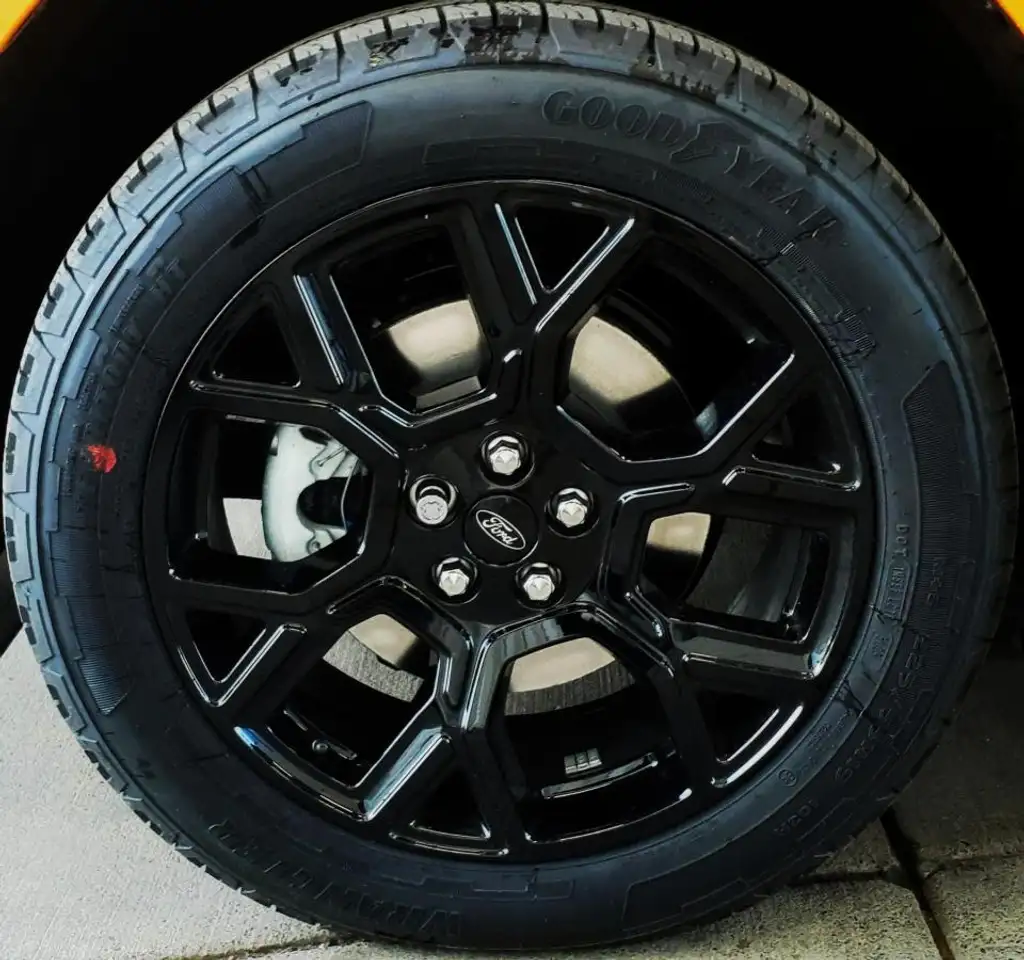 Ford Maverick снимка Ford Maverick