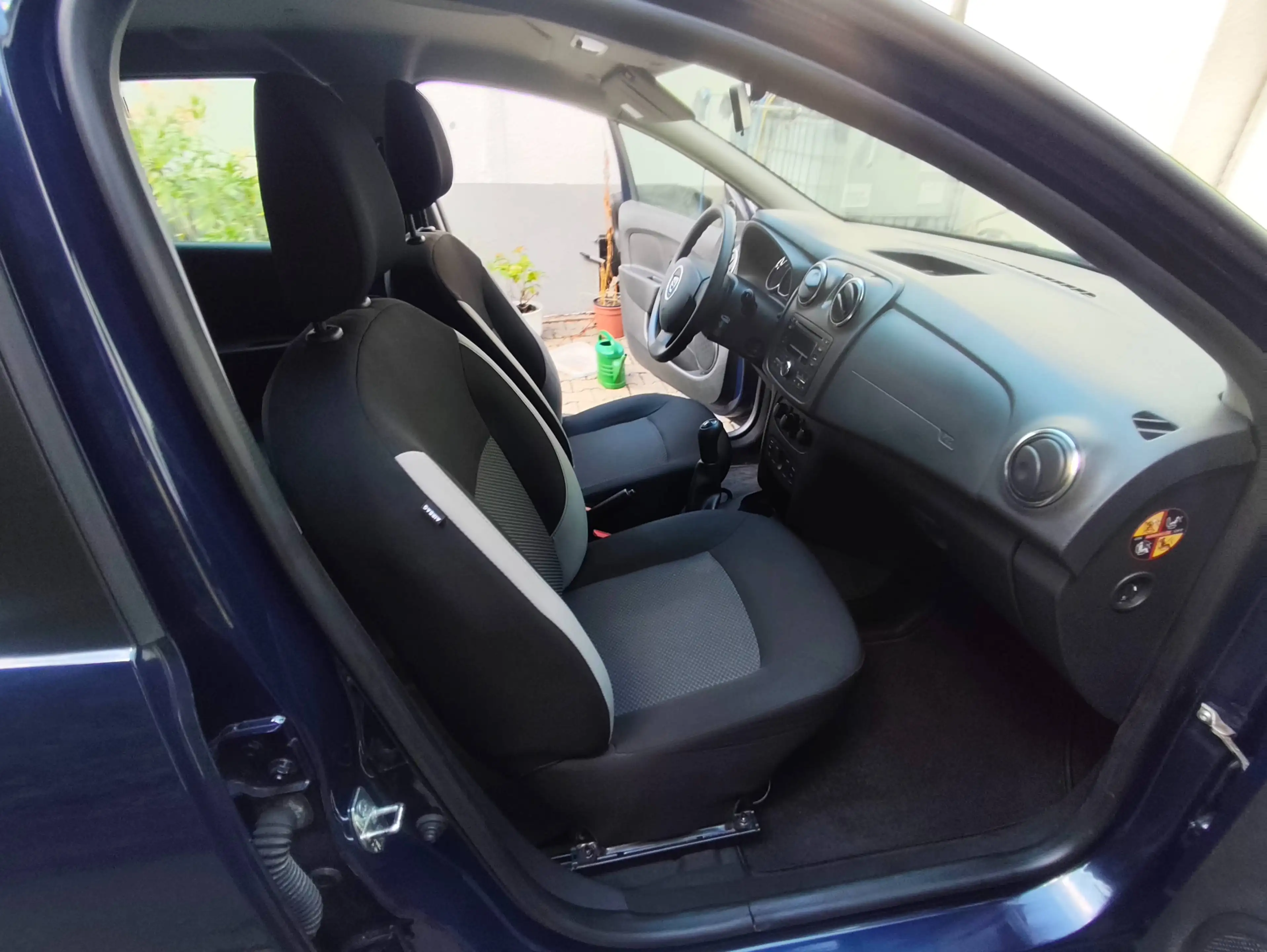 Dacia Logan 1.2 16V Ambiance/nur 33.998KM/aus 1.Hand/Scheckhgepfl./Klima/ Bluetooth/ Freisprecheinrichtung/Elektro Paket — photo 8