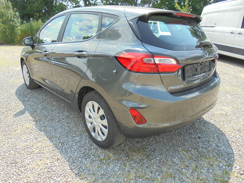 Ford Fiesta 1.1 12V Exclusive Cool & Connect 1. Hand — photo 6