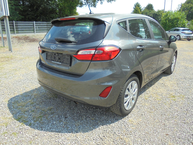 Ford Fiesta 1.1 12V Exclusive Cool & Connect 1. Hand — photo 4
