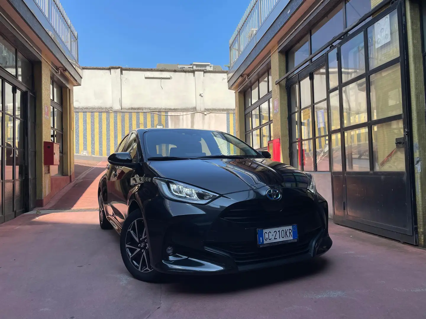 Toyota Yaris Yaris 1.5h Trend Nero - 1