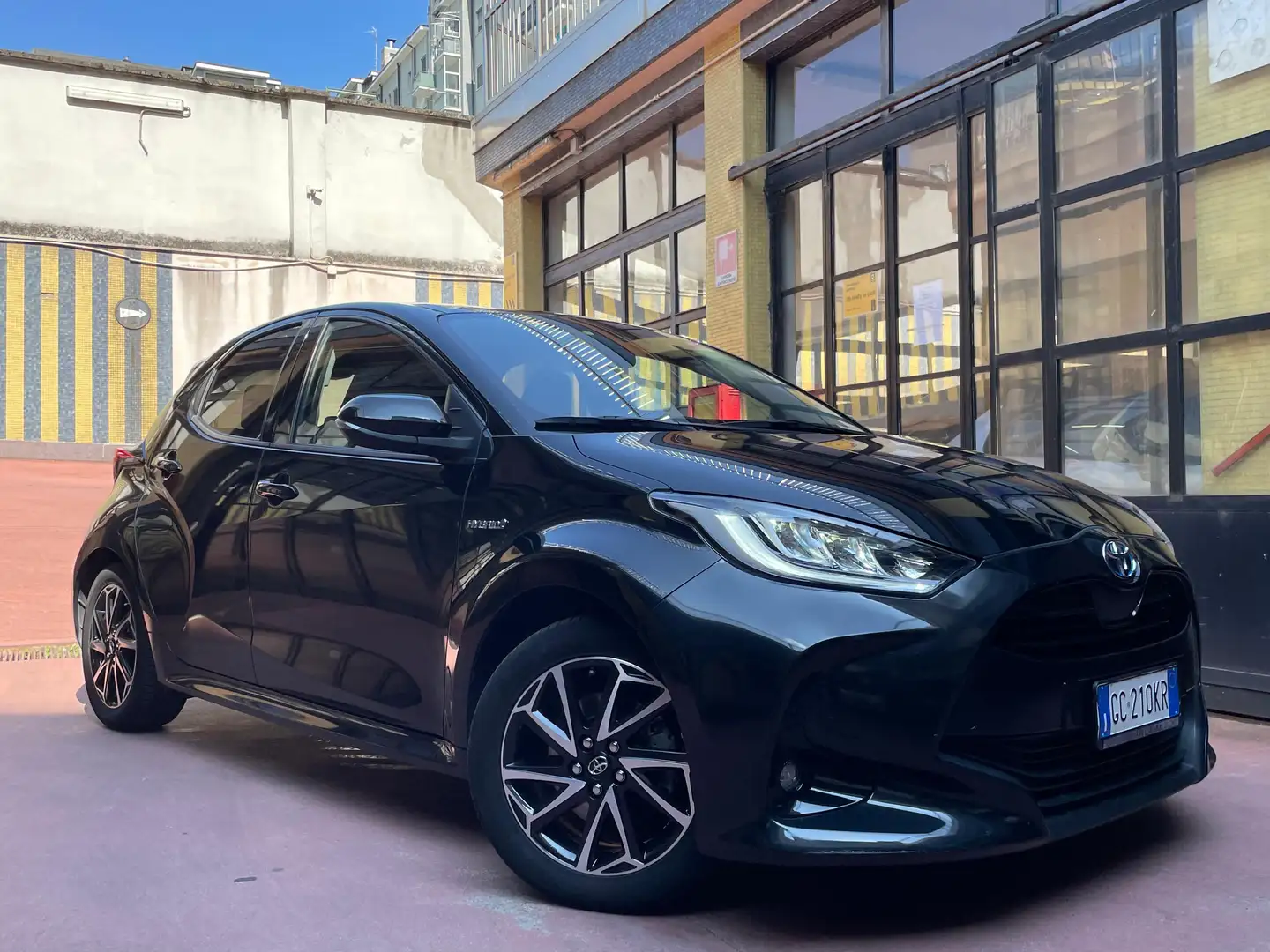 Toyota Yaris Yaris 1.5h Trend Nero - 2