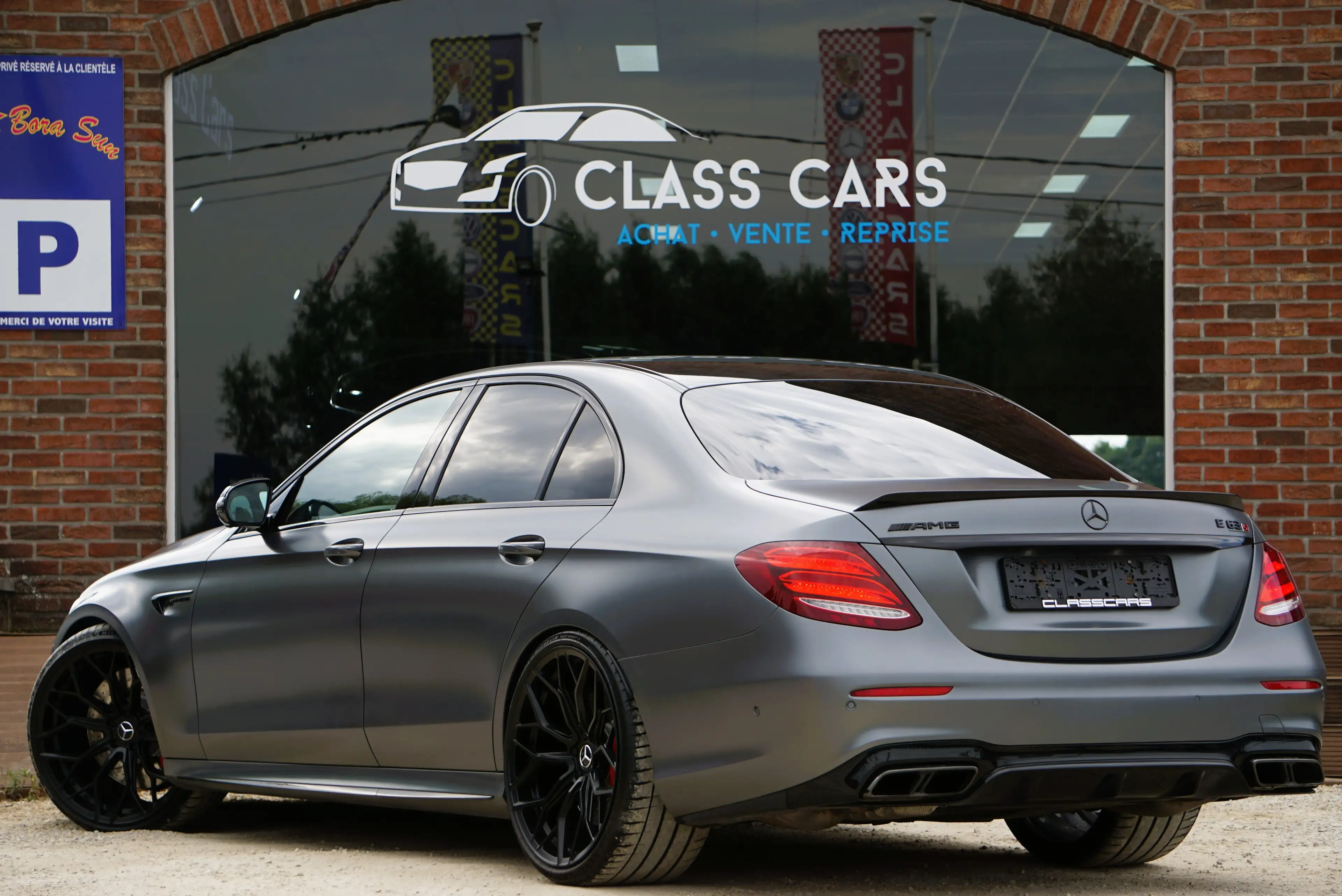 Mercedes-Benz E 63 AMG 4-MATIC+ S MAXTON DESIGN CARNET COMPLET MERCEDES — photo 6