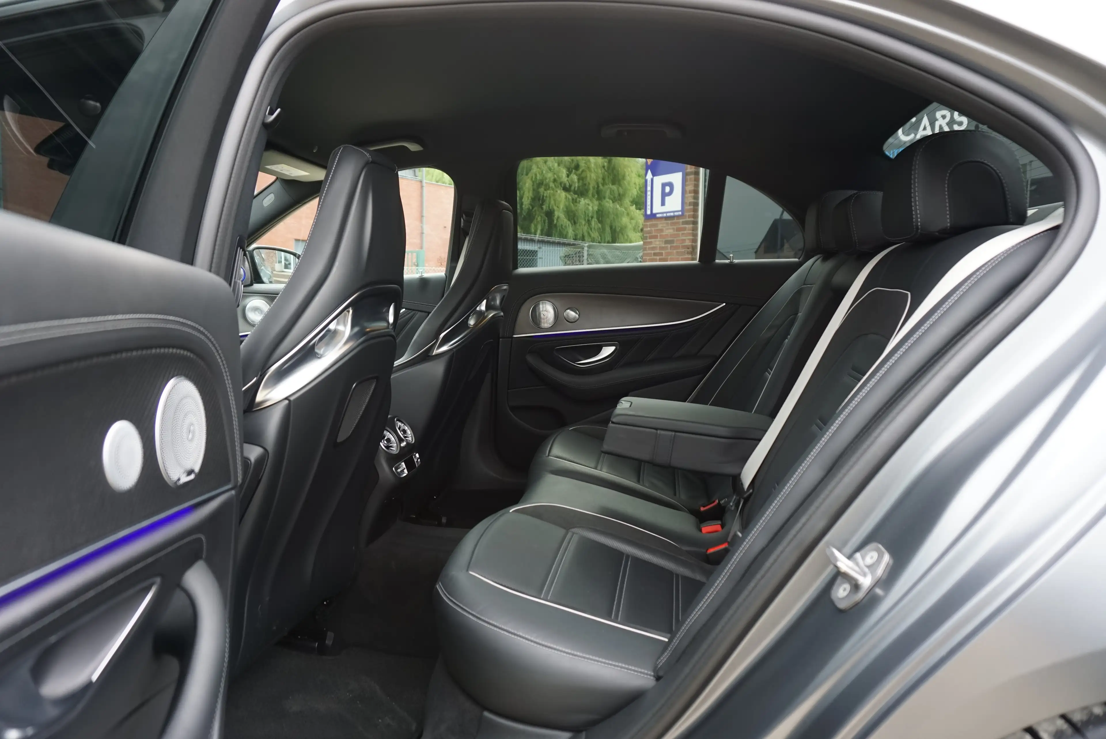 Mercedes-Benz E 63 AMG 4-MATIC+ S MAXTON DESIGN CARNET COMPLET MERCEDES — photo 12