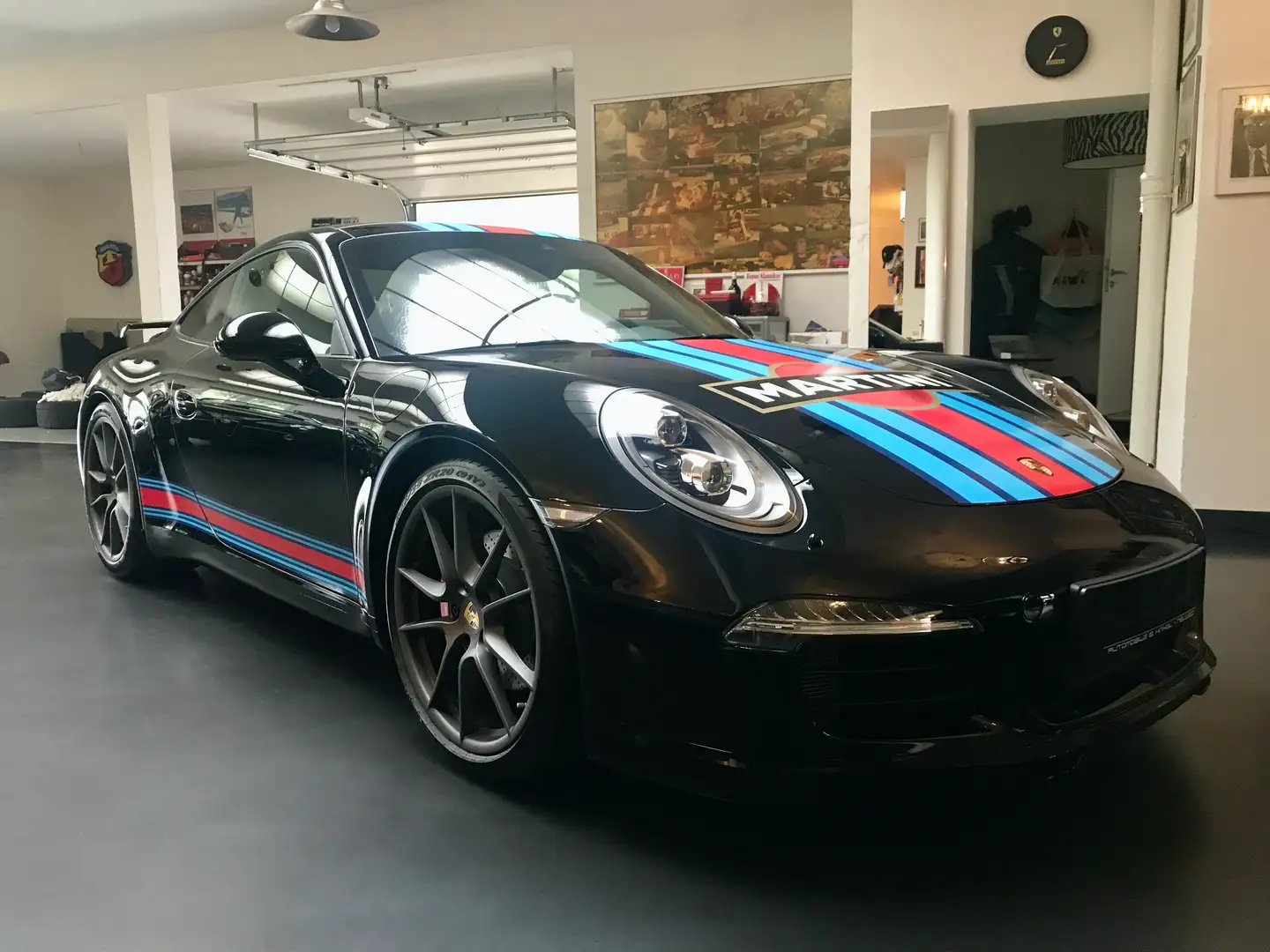 Porsche 911 Carrera S PDK "MARTINI RACING EDITION" 1 of 80 Schwarz - 2