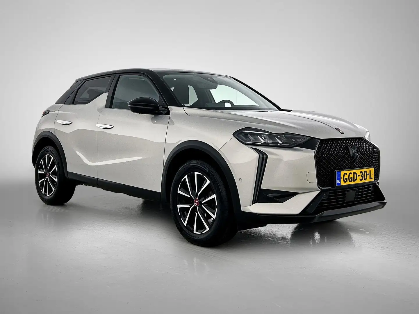 DS Automobiles DS 3 1.2 Performance Line 130pk Automaat | Head-Up Disp Grau - 2