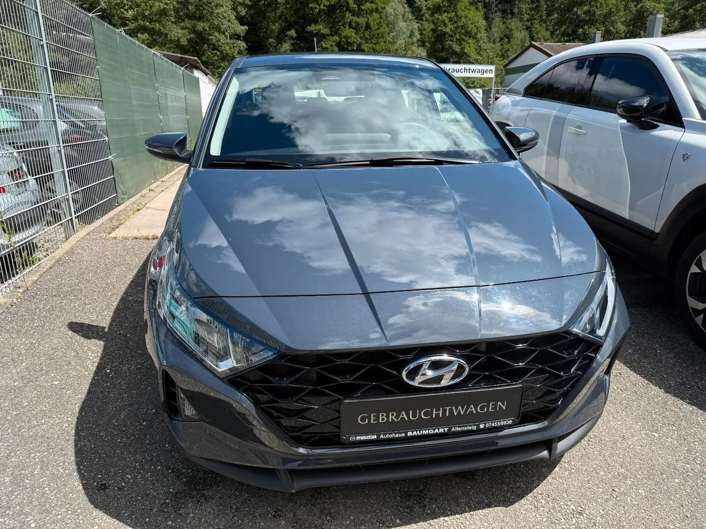 Hyundai i20 Select Mild-Hybrid Trend + Funktions-Paket Grijs - 1