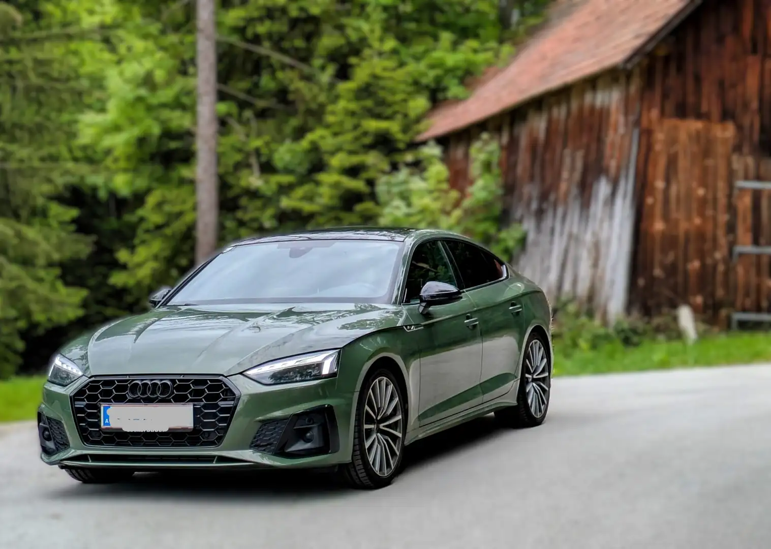 Audi A5 40 TFSI S-line Distriktgrün - 1