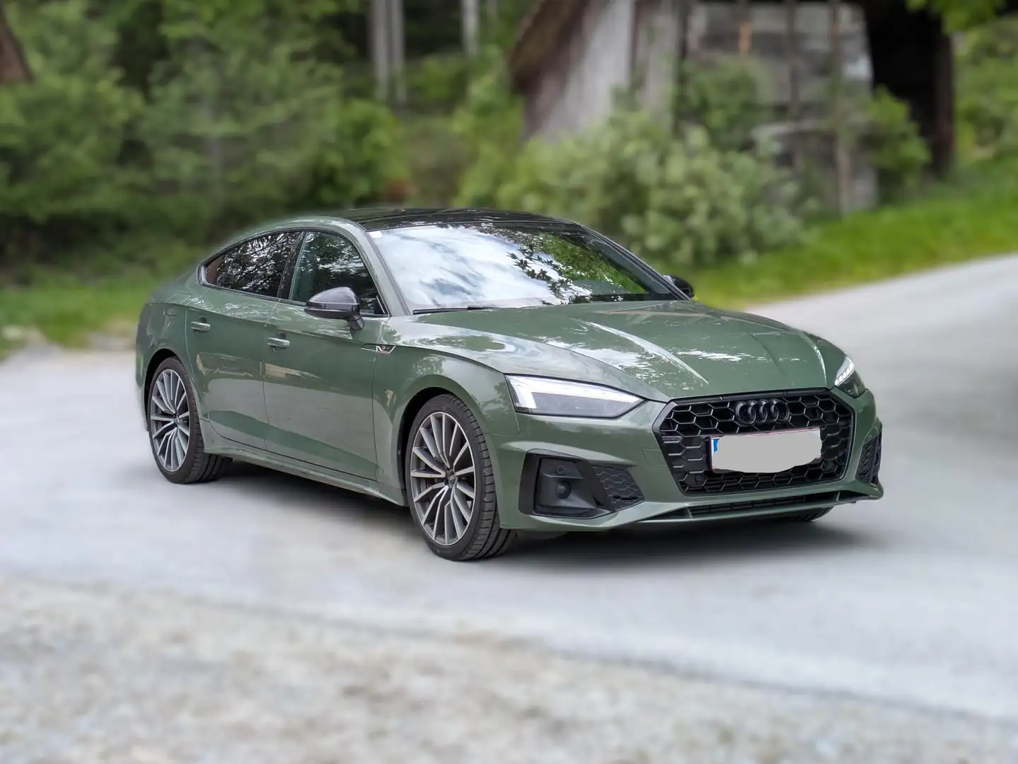 Audi A5 40 TFSI S-line Distriktgrün - 2