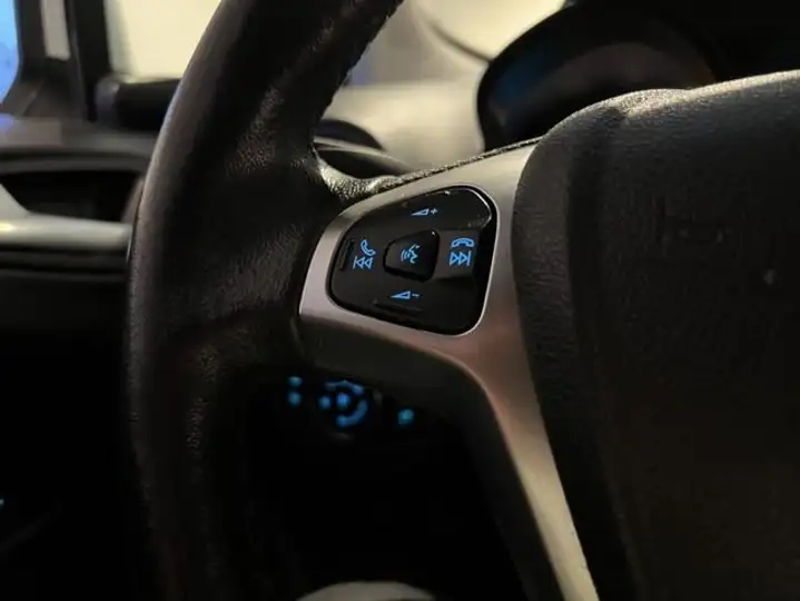 Ford Transit Courier 2015, foto 19
