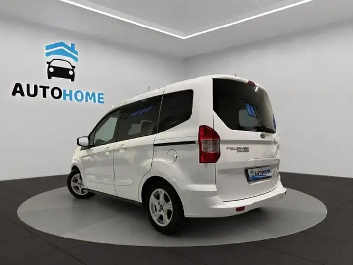 Ford Transit Courier 2015, foto 6