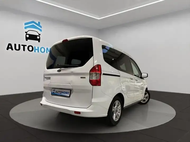 Ford Transit Courier 2015, foto 8