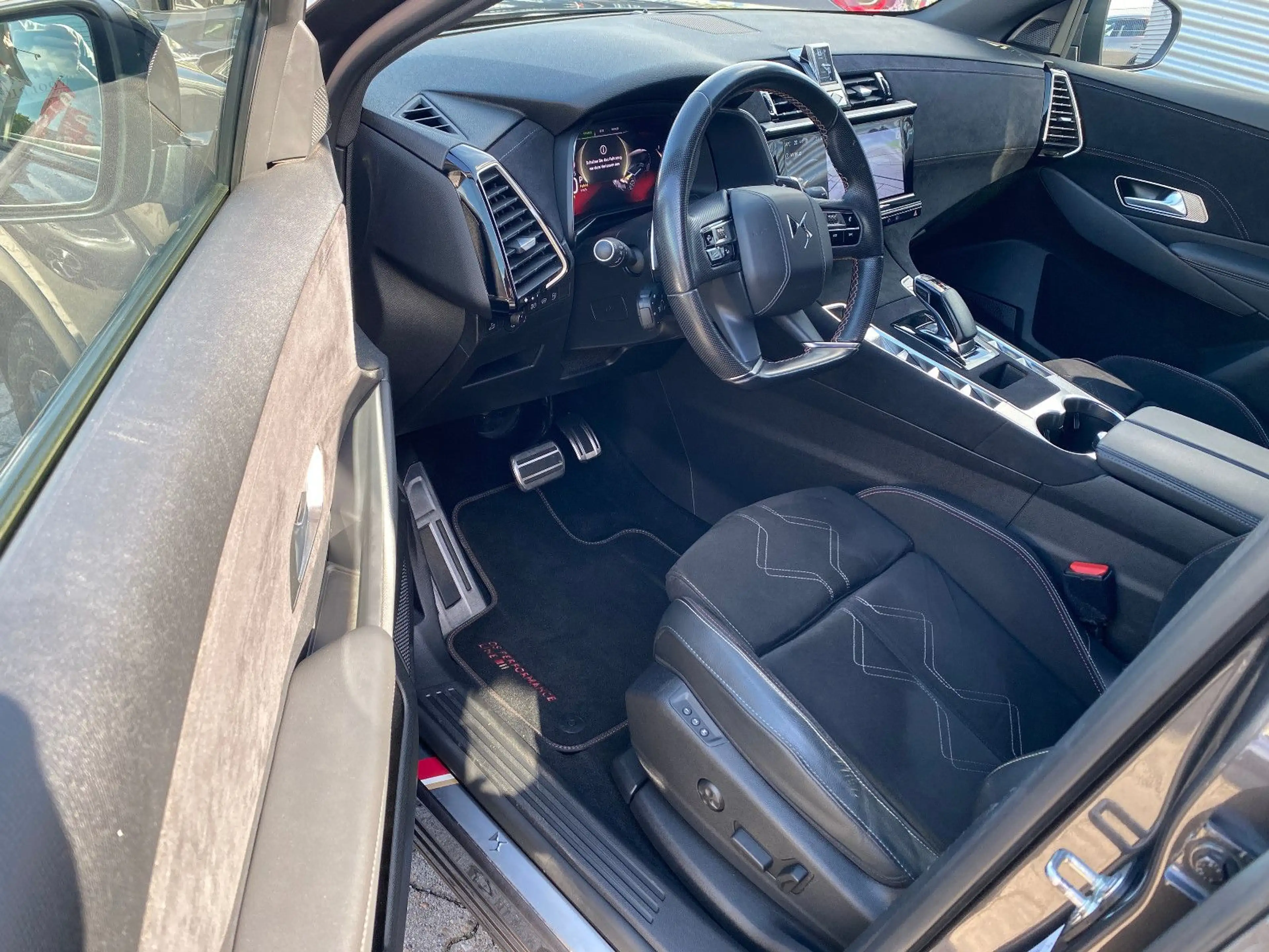 DS Automobiles DS 7 Crossback DS7 E-Tense 300 kW Performance Line + 4x4 — photo 6