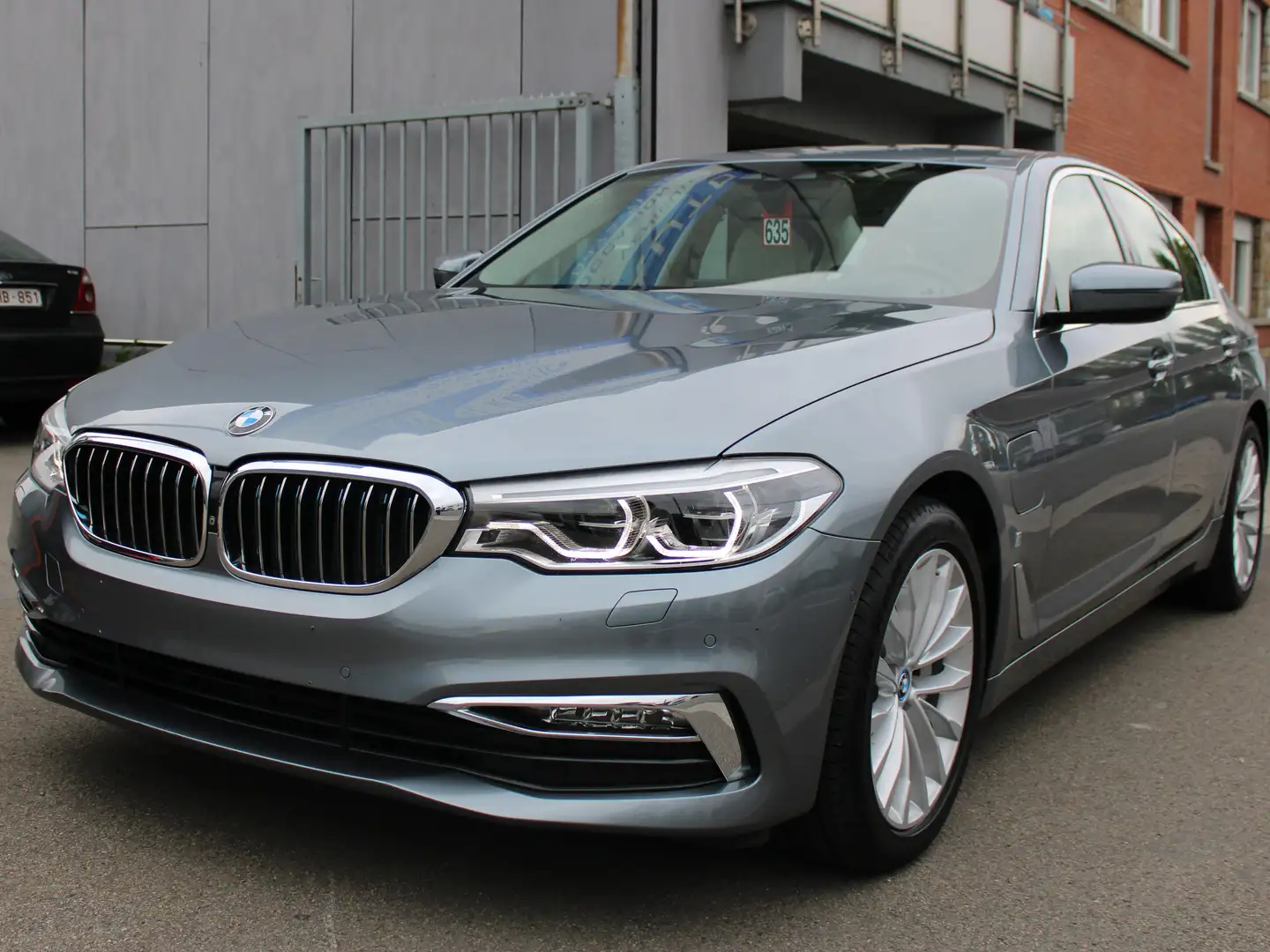 BMW 530 eA PHEV PLUG-IN+CUIR+CAMERA+TOIT OUVRANT Gris - 1