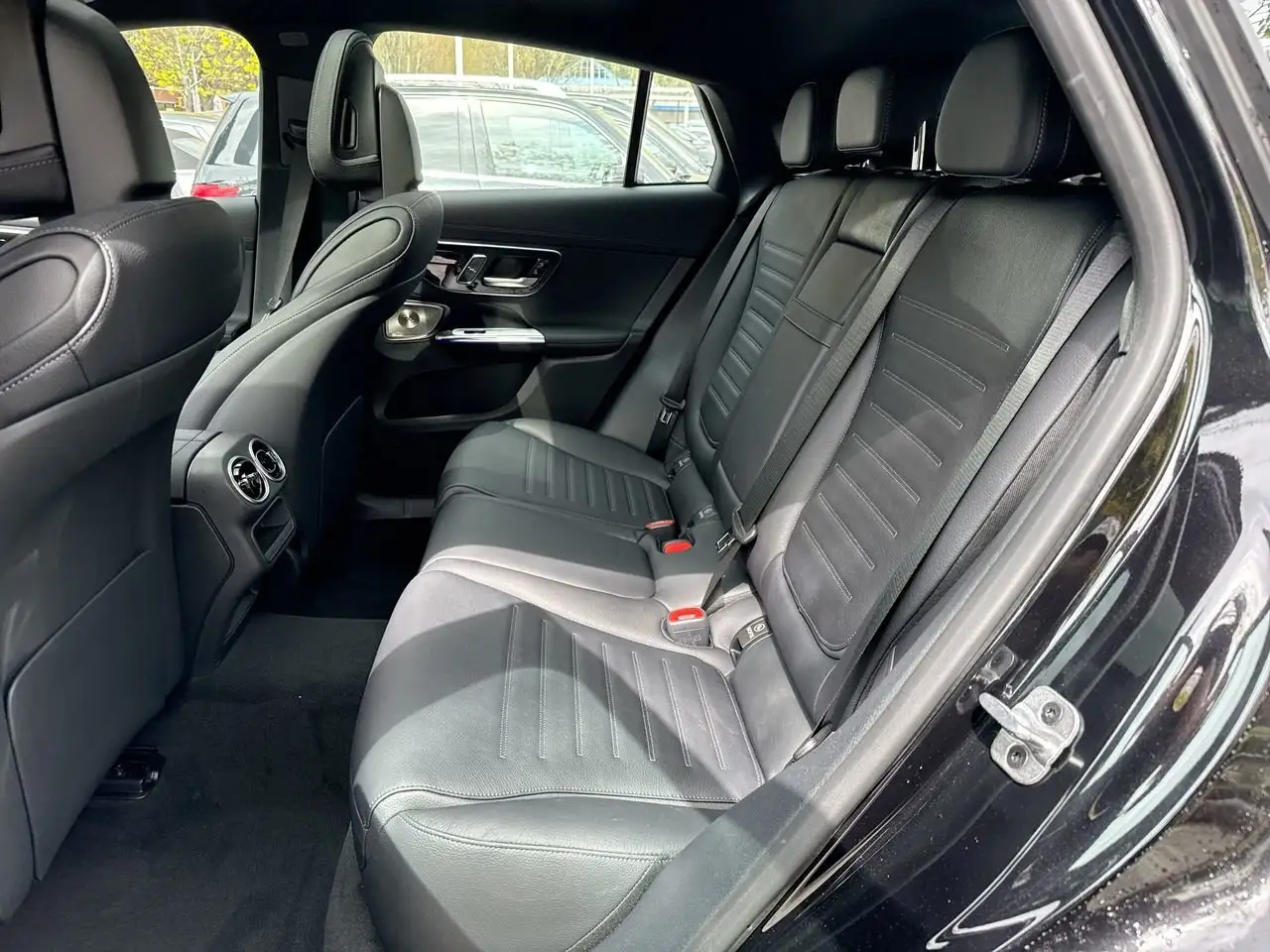 Mercedes-Benz GLC снимка Mercedes-Benz GLC