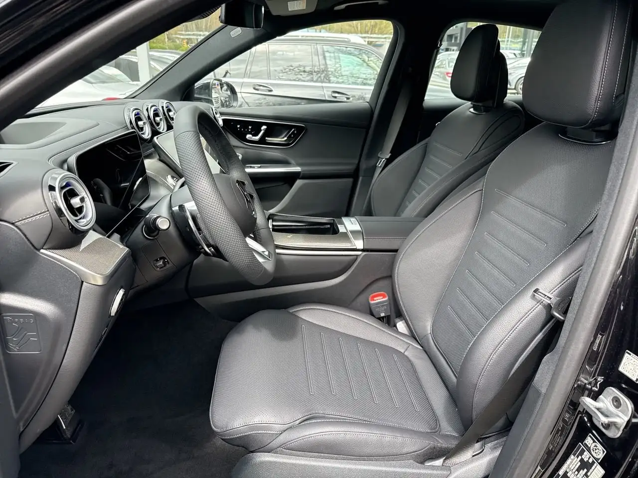 Mercedes-Benz GLC снимка Mercedes-Benz GLC