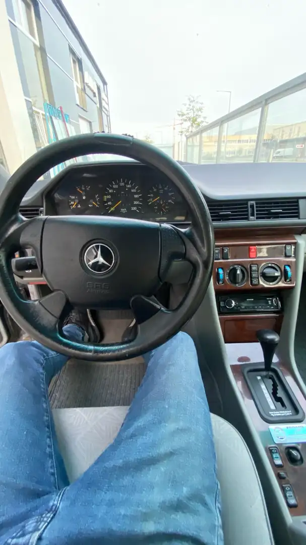 Mercedes-Benz 300 D, AMG Paket Werk aus, AMG styling Felgen Schwarz - 2
