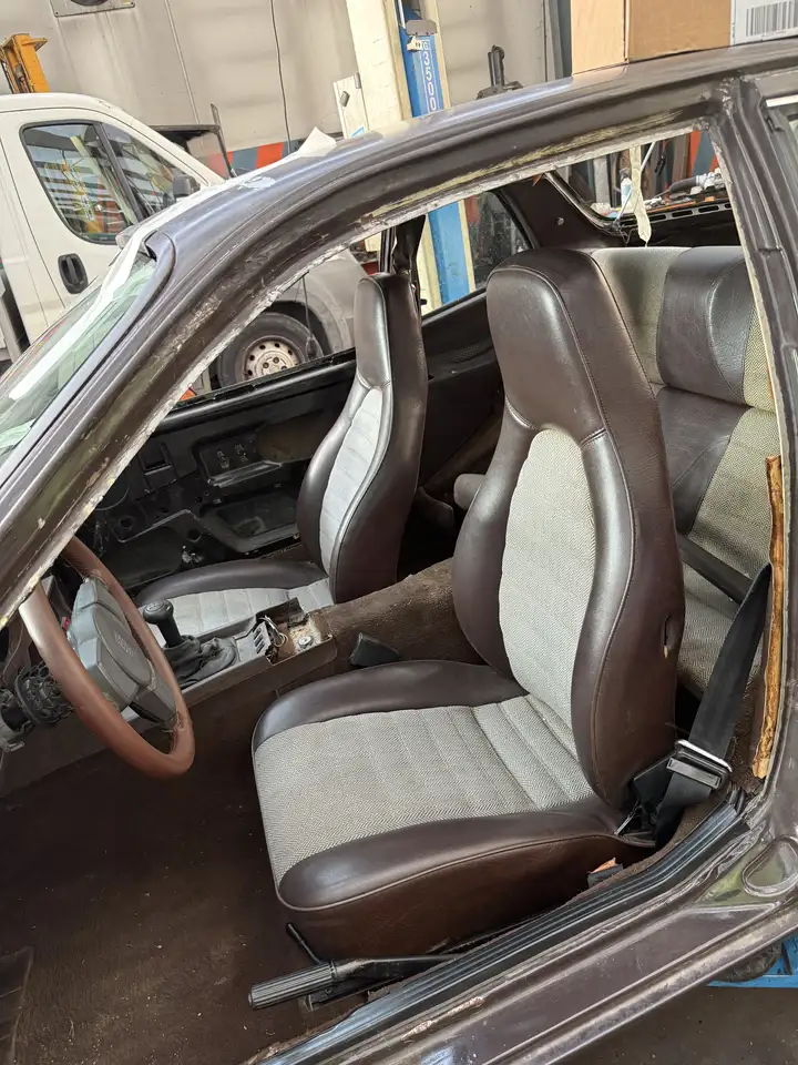 Porsche 924 2.0 Turbo, foto 8