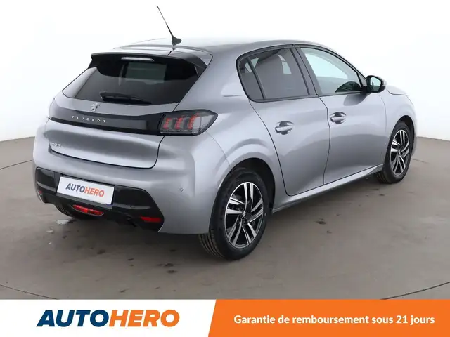 Peugeot 208 view 6