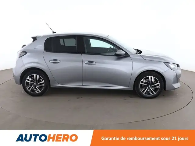 Peugeot 208 view 7