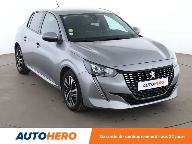 Peugeot 208 view 8