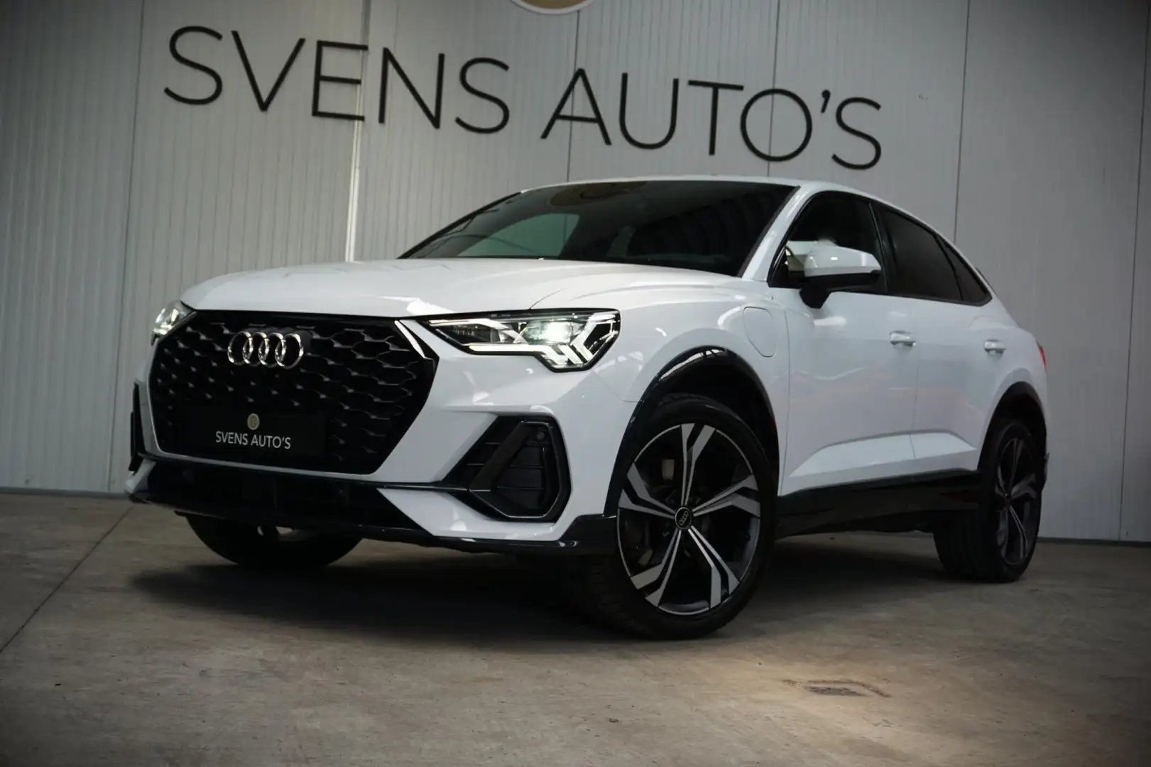Audi Q3 Sportback 45 TFSIe S-Line Black Edition 20"LM|Memo Noir - 2