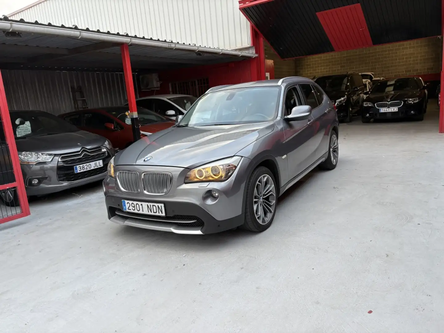 BMW X1 xDrive 23dA Gris - 2