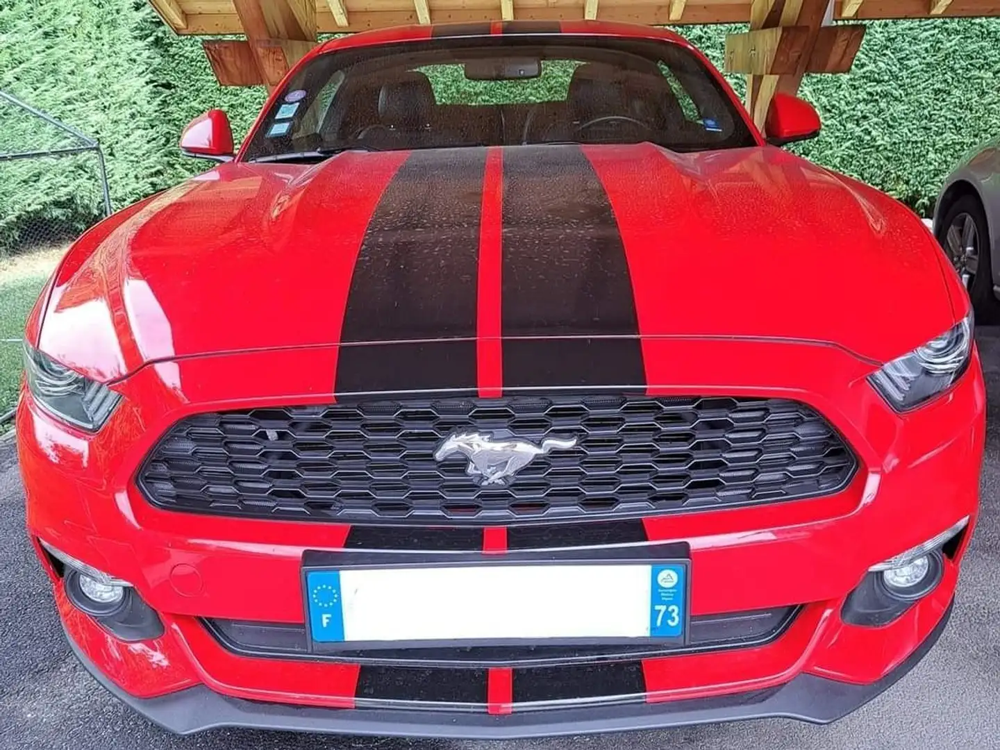 Ford Mustang Fastback 2.3 EcoBoost 317 Rouge - 2