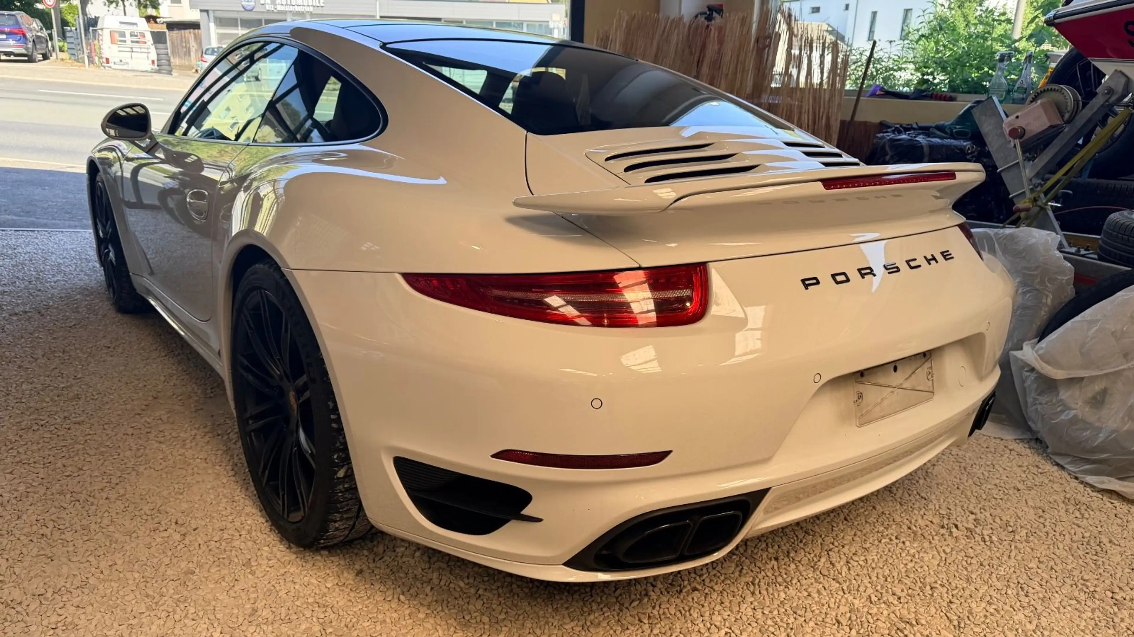 Porsche 911 Turbo — photo 4