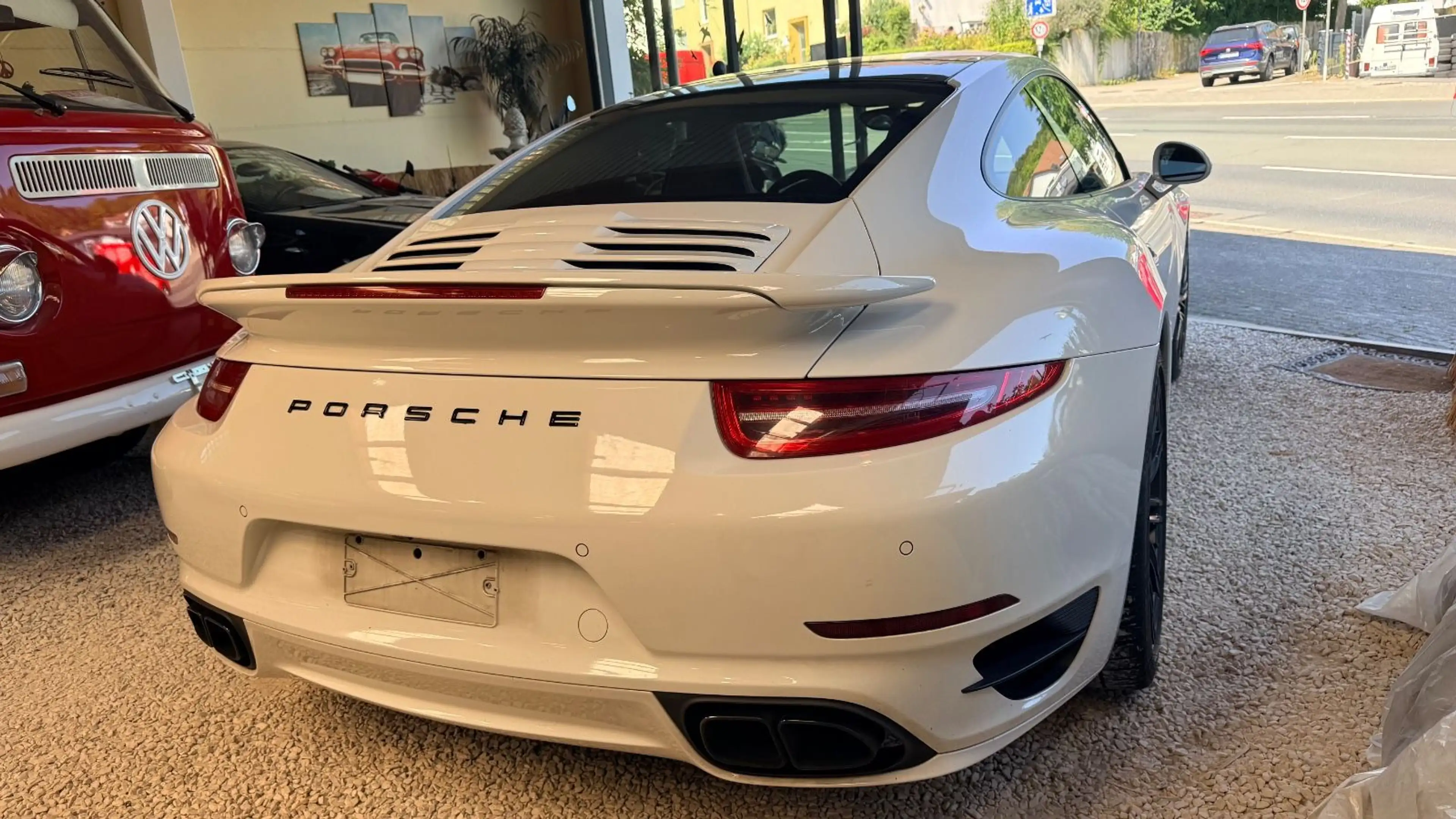 Porsche 911 Turbo — photo 3