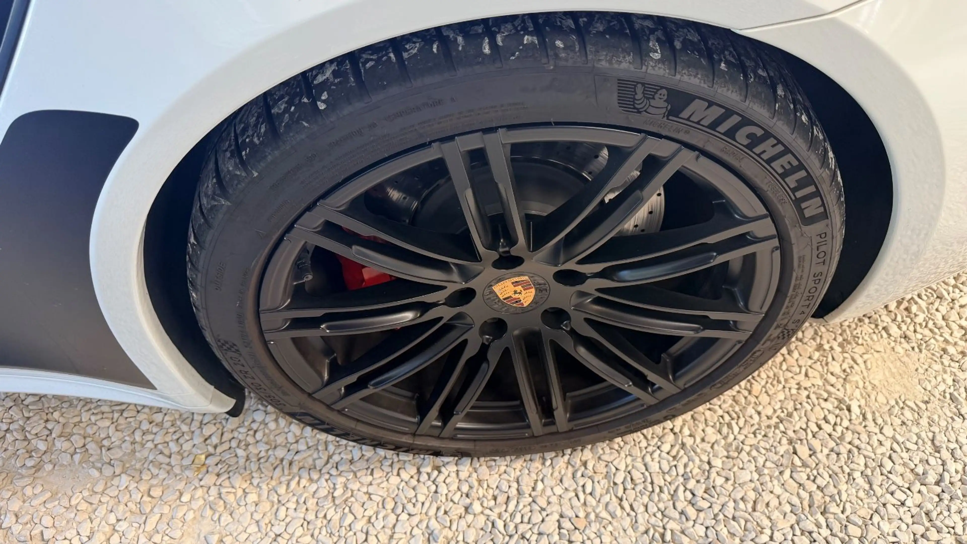 Porsche 911 Turbo — photo 5