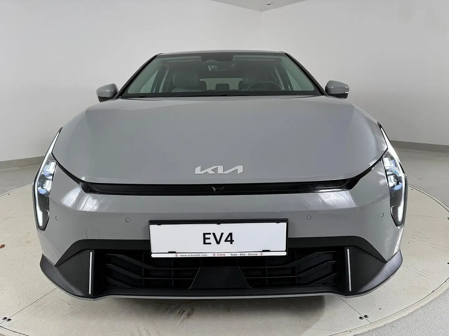 Kia EV4 HB Earth Plus 81,4kWh FWD | Stahl Wien 22 Grau - 2