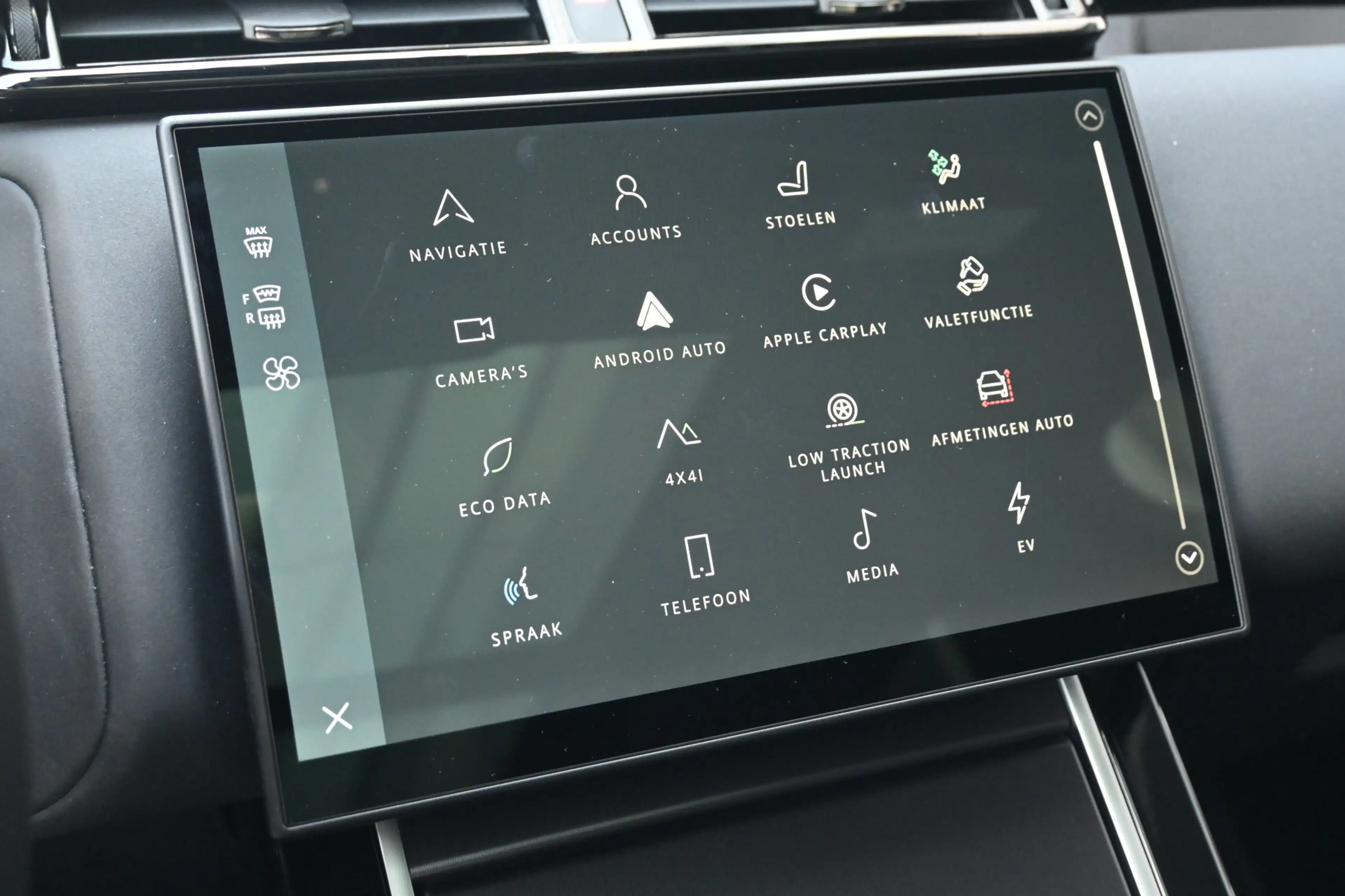 Land Rover Range Rover Velar 2.0 P400e AWD Belgravia Edition Satin PHEV — photo 26
