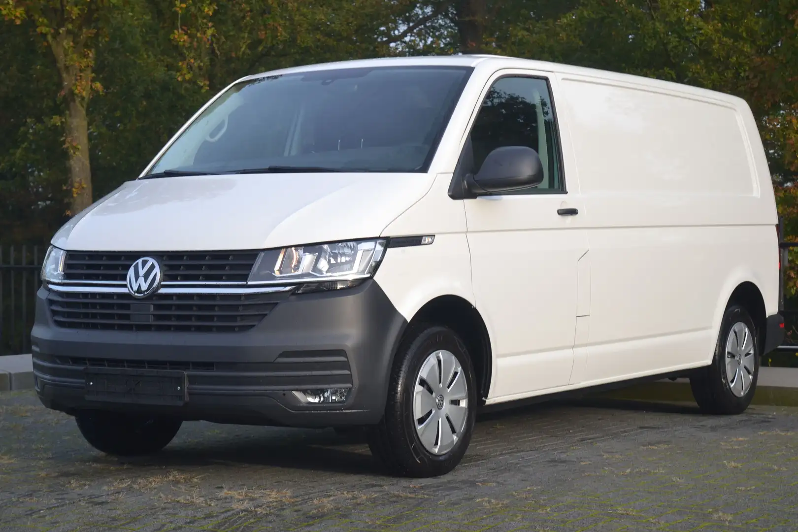 Volkswagen T6 Transporter 2.0 TDi Kastenwagen L2 Blanc - 1