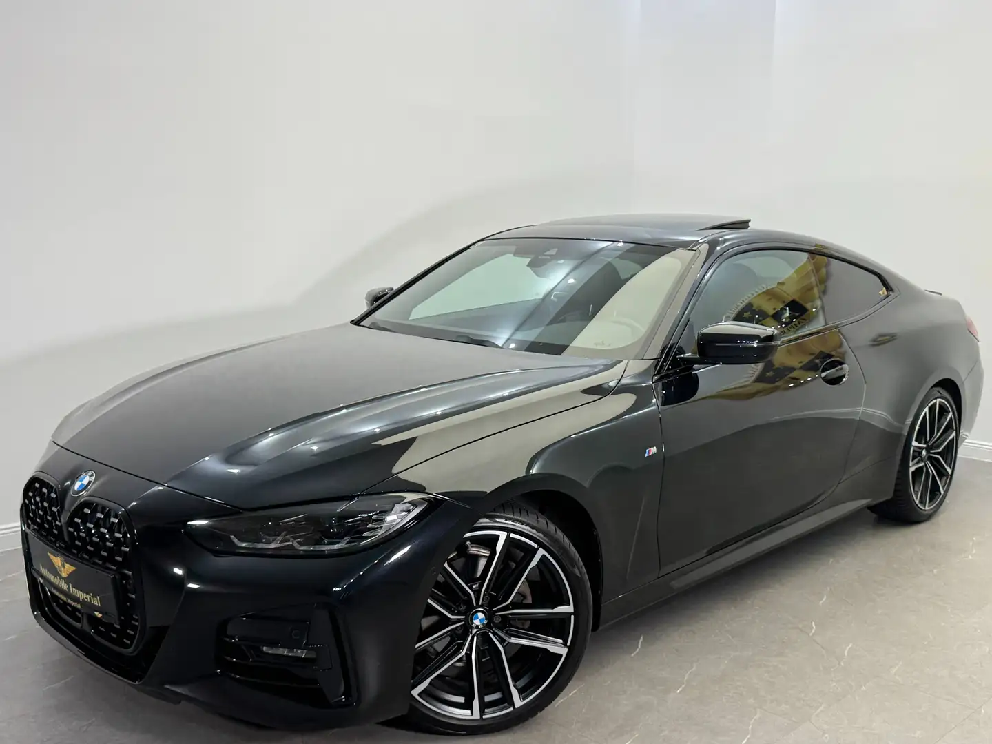 BMW 420 d Coupe (G22) // M-SPORT // PANO // SEHR GEPFLEGT // Schwarz - 2