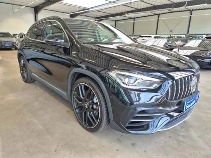 Mercedes-Benz GLA 2023, foto 2