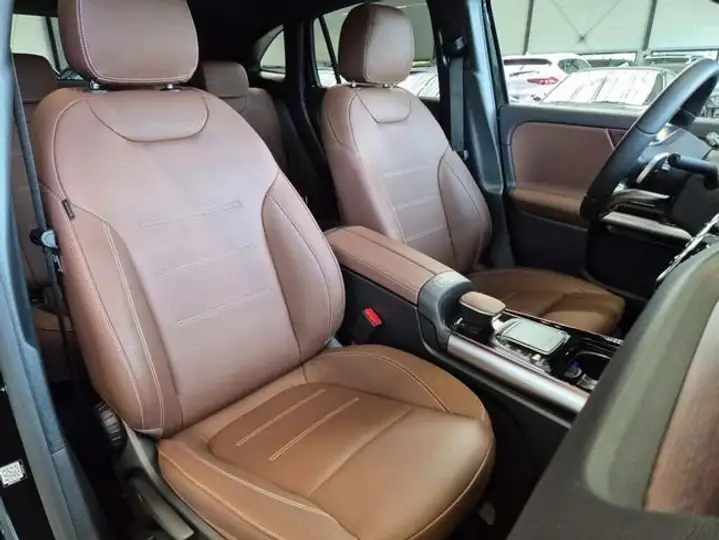Mercedes-Benz GLA 2023, foto 9